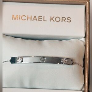 NIB SILVER MICHAEL KORS BRACELET